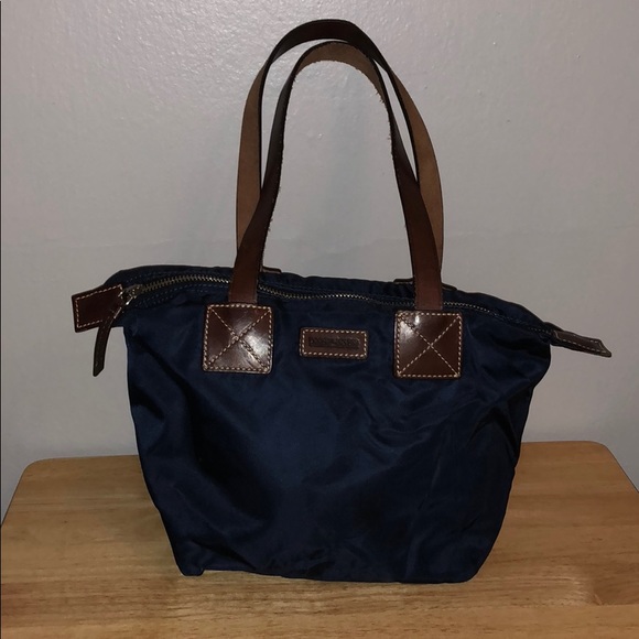 Dooney & Bourke Handbags - Dooney & Bourke Nylon Bag 👜